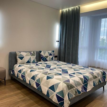 Апартаменти В Районі Автовокзалу Поблизу Обласноі Лікарні Жк Great House,Жк Арена Rivne Exterior photo
